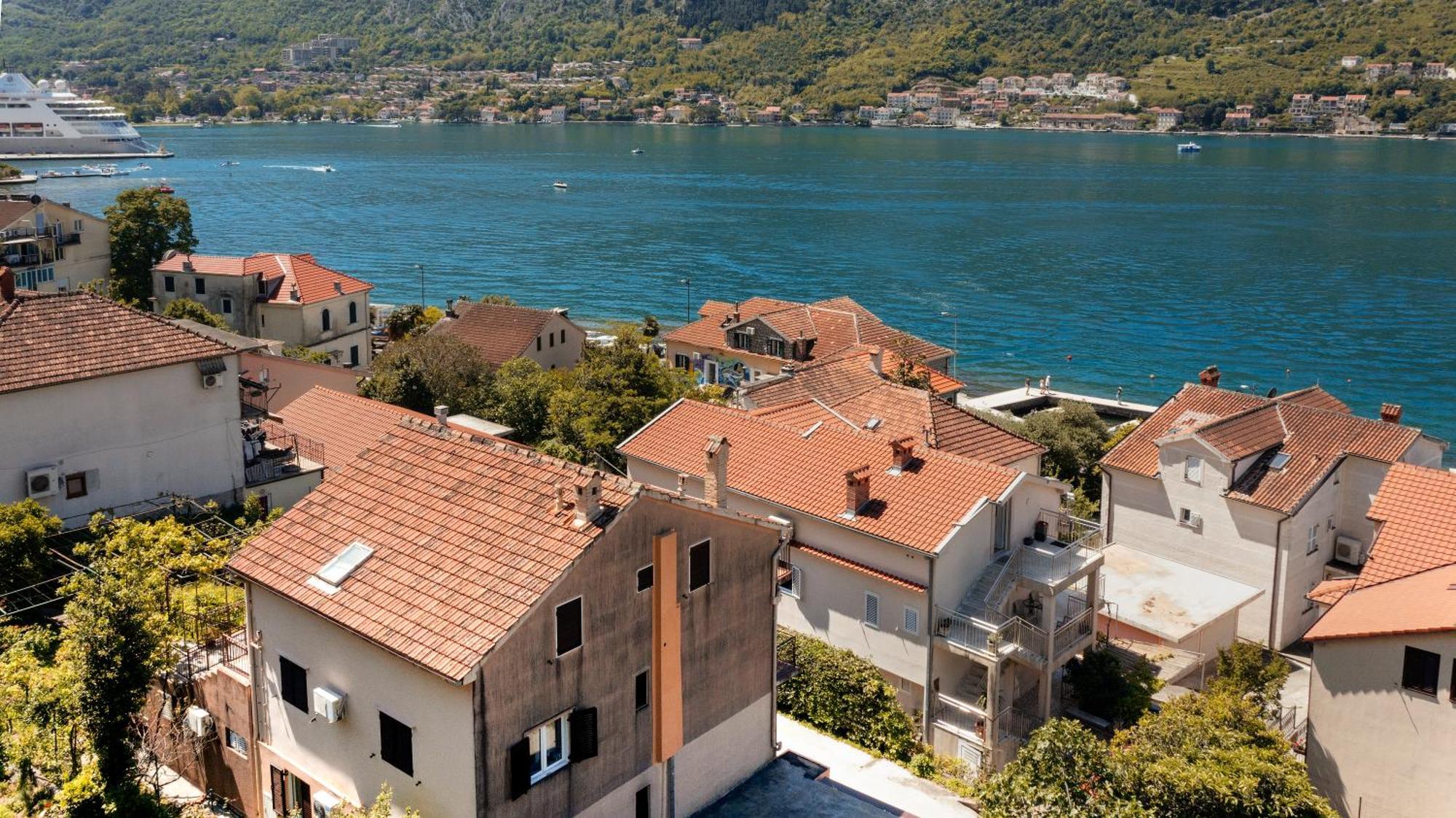 Apartment Busola Kotor Buitenkant foto